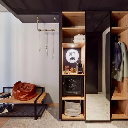 Hotel Me And Kiel, By Hyatt 4*