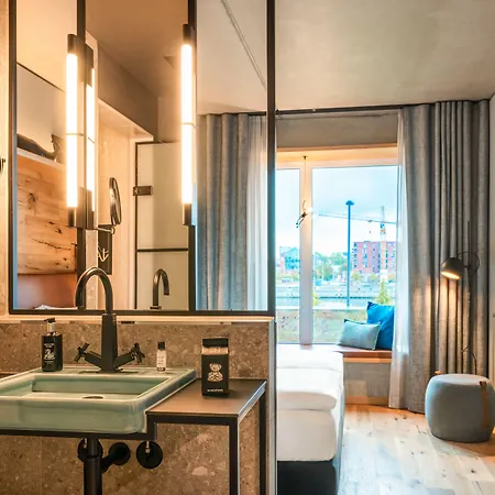 Me And Kiel, By Hyatt