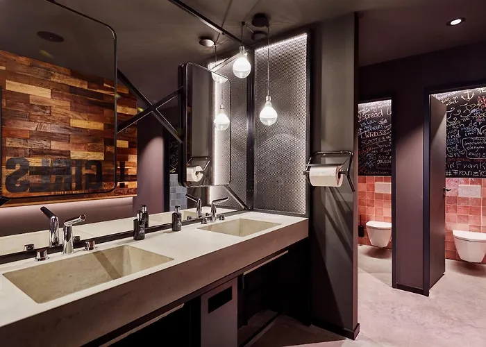 Me And Kiel, By Hyatt Hotel 4*