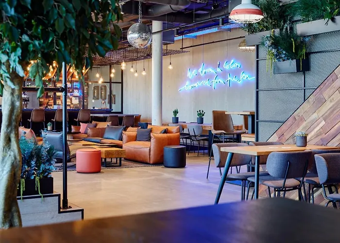 Me And Kiel, By Hyatt Hotel 4*