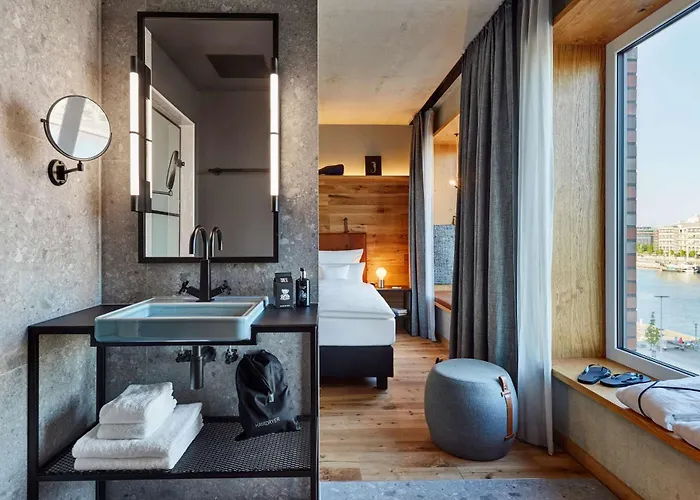 Me And Kiel, By Hyatt