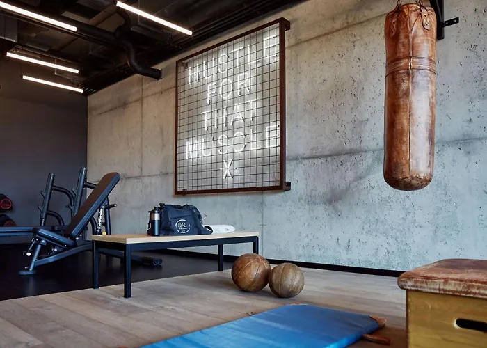 Hotel Me And Kiel, By Hyatt 4*