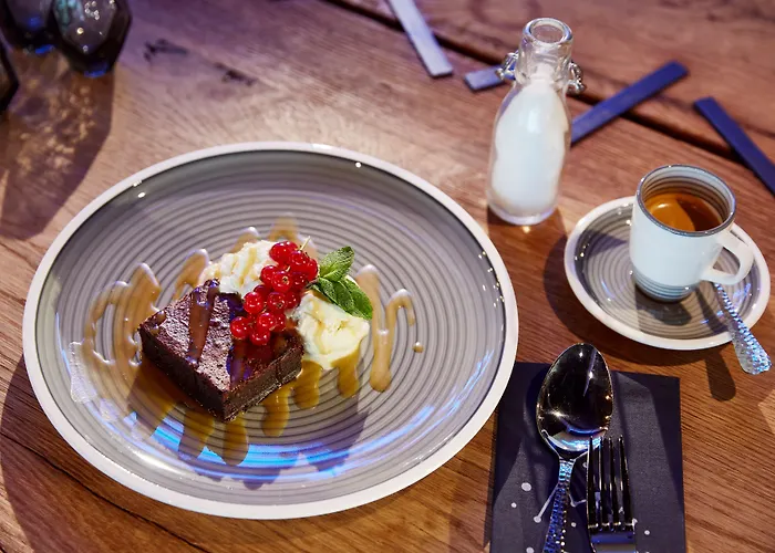 Hotel Me And Kiel, By Hyatt 4*