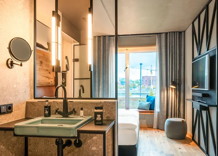 Me And Kiel, By Hyatt